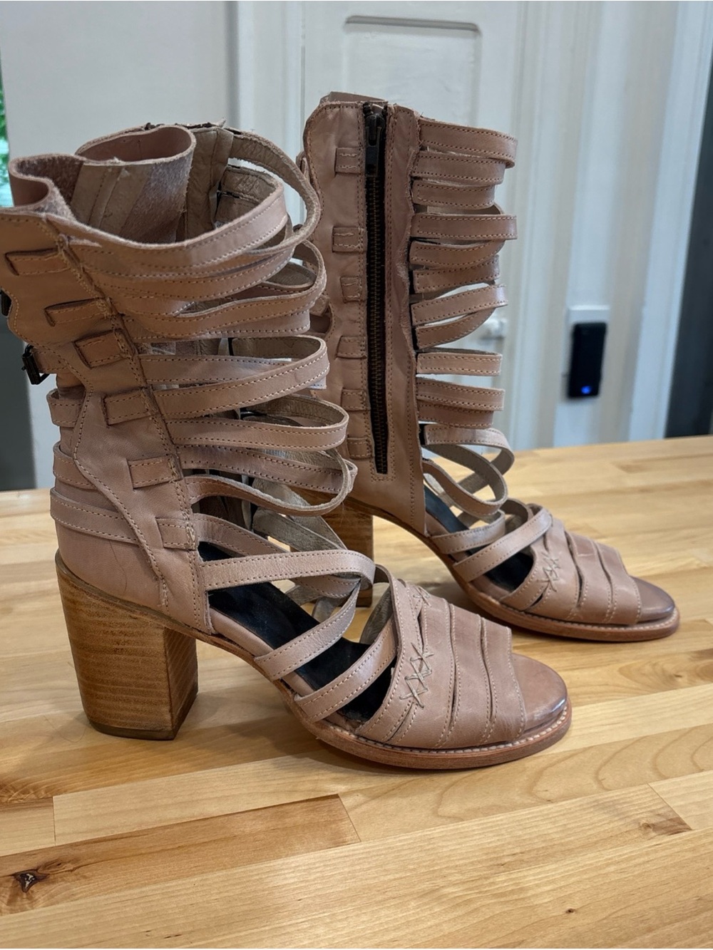 Freebird Makayla Sz 10 Strappy Buckles Gladiator Block Heel Sandals BohoFestival